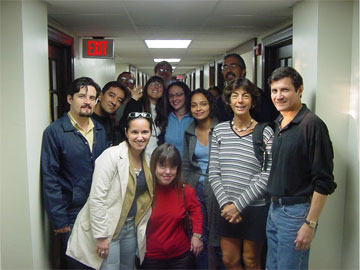 Bola�os con estudiantes graduados 2003